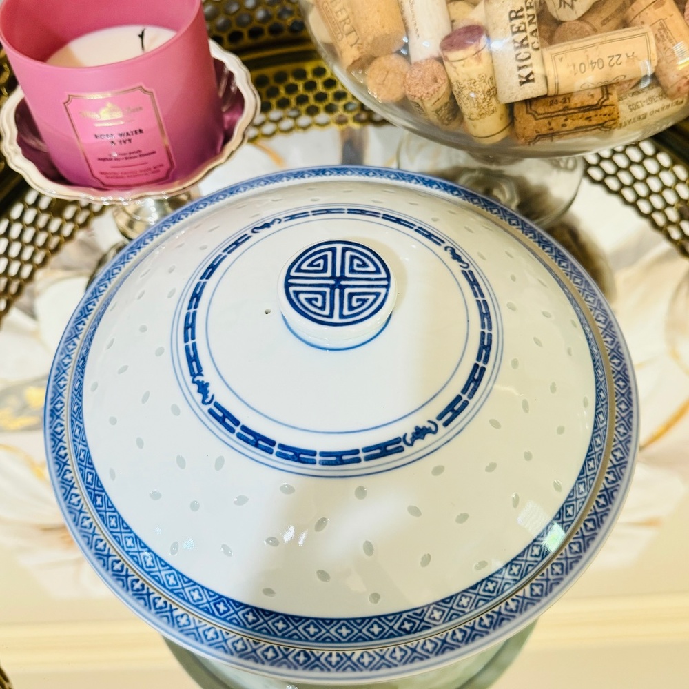 VTG Large Rice Eyes Blue White Chinese Tureen Casserole Bowl Dish With Lid EUC - Picture 2 of 6